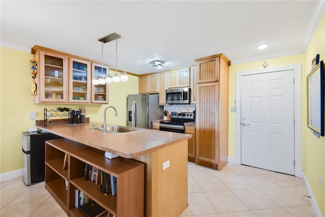 kitchen with a peninsula, appliances with stainless steel finishes, a sink, and glass insert cabinets