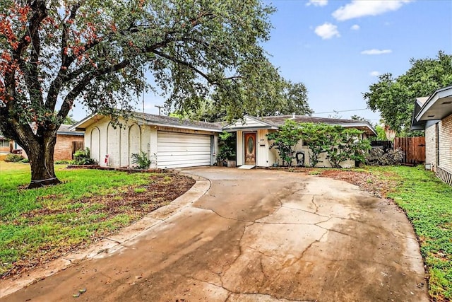 2114 Colorado St, Kingsville, TX 78363 - photo 1