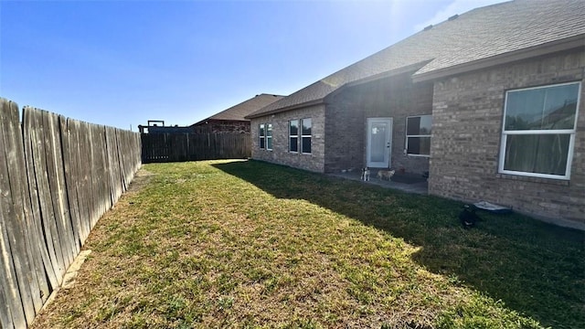 4010 Giants Dr, Corpus Christi, TX 78414 - view of yard featuring a fenced backyard