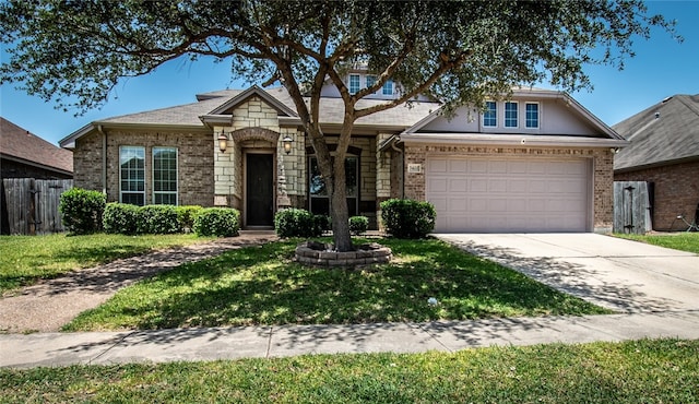 view of front of property with a front lawn