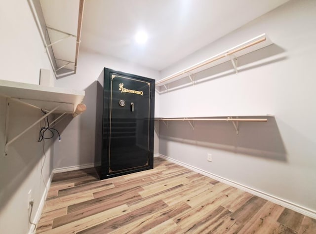 112 Fm 1042, Three Rivers, TX 78071 - spacious closet with wood finished floors