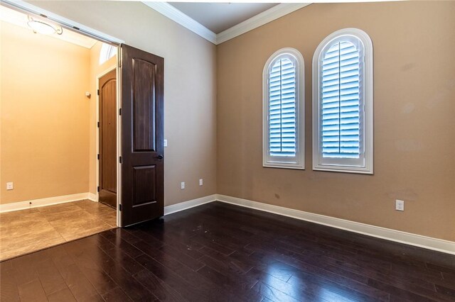 8054 Calgary Dr, Corpus Christi, TX 78414 - empty room with crown molding, hardwood / wood-style flooring, and baseboards
