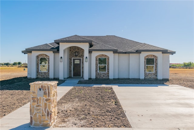 view of front of property