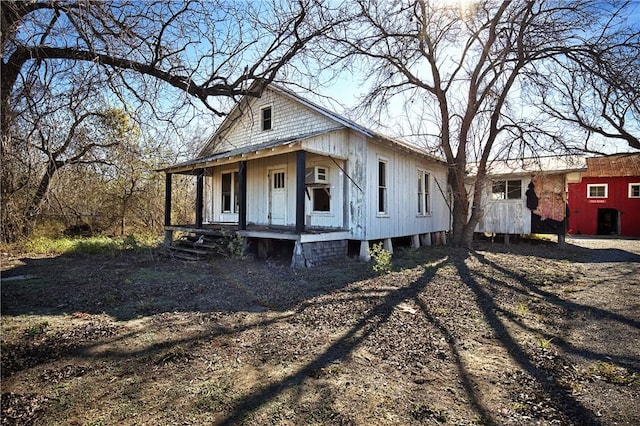 view of front of home with covered porch