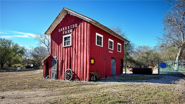 view of outbuilding