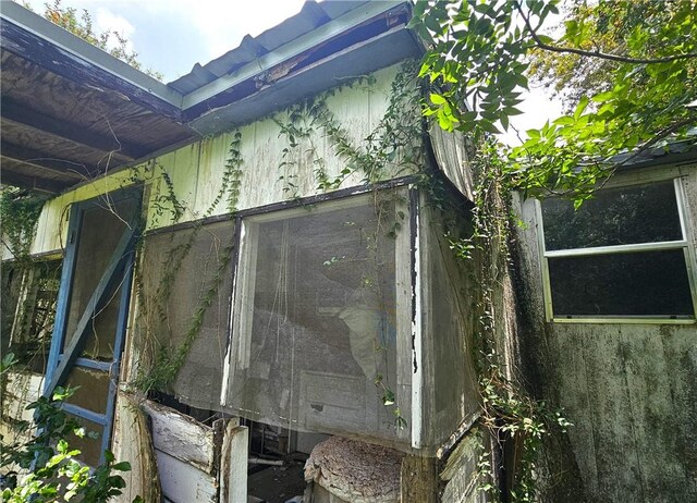 411 E Sarah St, Beeville, TX 78102 - view of side of property