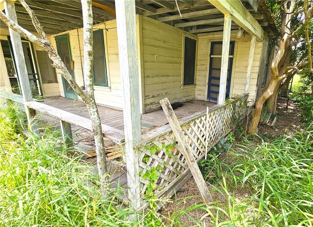 411 E Sarah St, Beeville, TX 78102 - view of home's exterior