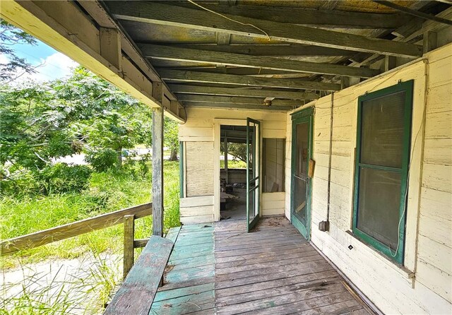 411 E Sarah St, Beeville, TX 78102 - view of wooden deck
