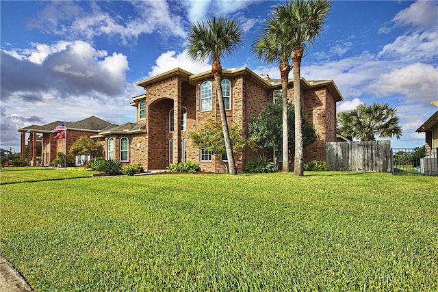 view of front of home with a front lawn