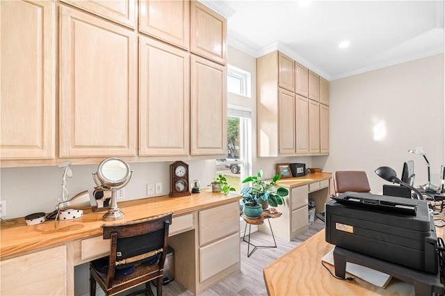 2110 Harbor Ct, Rockport, TX 78382 - office area featuring built in desk, crown molding, light wood finished floors, and recessed lighting