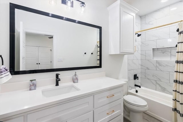 7910 Parham Dr, Corpus Christi, TX 78414 - bathroom with vanity and shower / bath combo with shower curtain