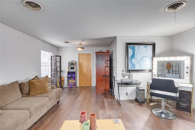 1038 Herndon St, Corpus Christi, TX 78411 - living room with wood finished floors