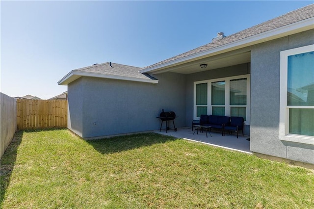 view of yard with an outdoor hangout area and a patio area