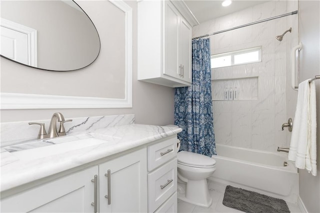 full bathroom with shower / bath combination with curtain, vanity, and toilet