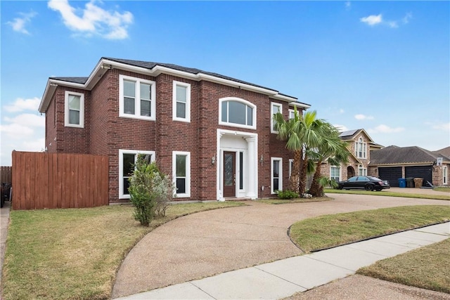 view of front facade featuring a front lawn