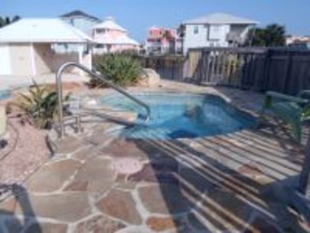 162 La Concha Blvd Unit 20, Port Aransas, TX 78373 - view of swimming pool