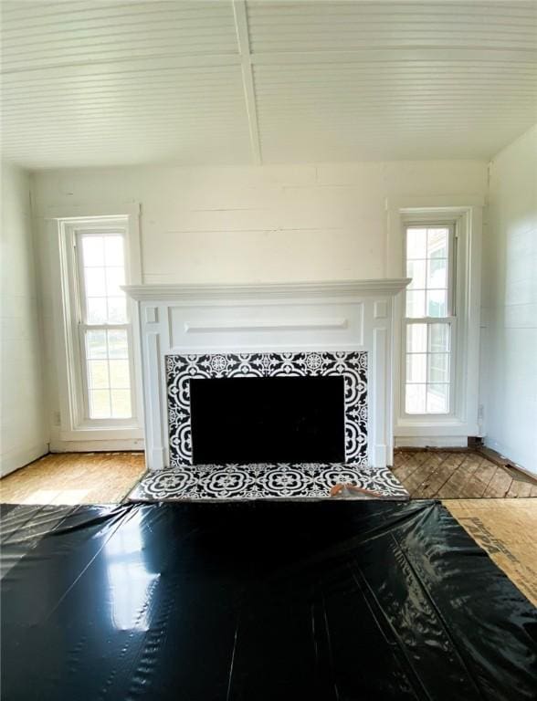 601 E Joyce St, Bishop, TX 78343 - detailed view of a tile fireplace and wood finished floors