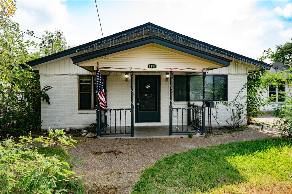 view of front of property with a porch