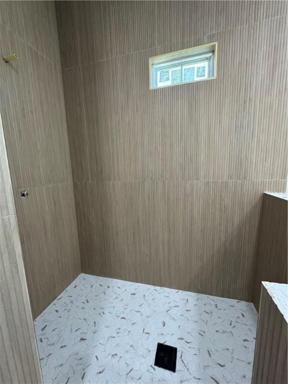 2425 Manuel, Corpus Christi, TX 78414 - view of bathroom