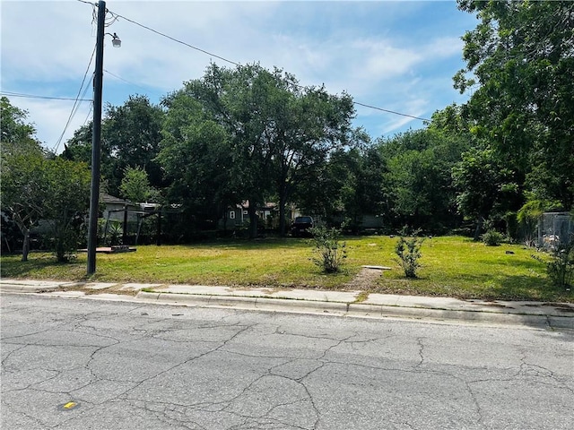 1929 Comanche St, Corpus Christi, TX 78408