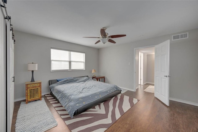 239 Purl Pl, Corpus Christi, TX 78412 - bedroom featuring wood finished floors and ceiling fan