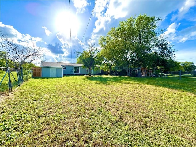 2514 Dwyer Dr, Corpus Christi, TX 78410 - view of yard