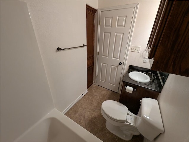 2905 Dante Dr, Corpus Christi, TX 78415 - full bath featuring tile patterned floors, vanity, and a tub to relax in