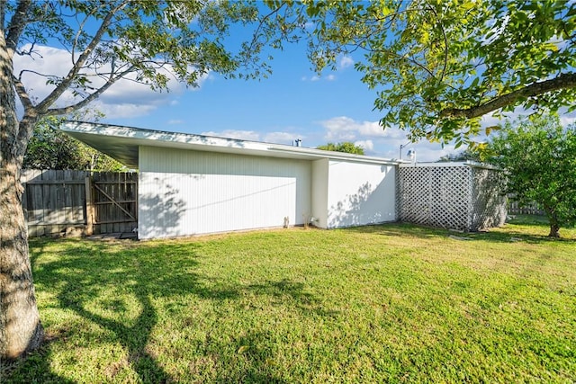 4613 Marks Dr, Corpus Christi, TX 78411 - view of yard