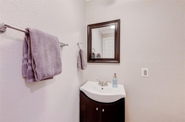 3 Mazatlan Dr, Rockport, TX 78382 - bathroom featuring vanity
