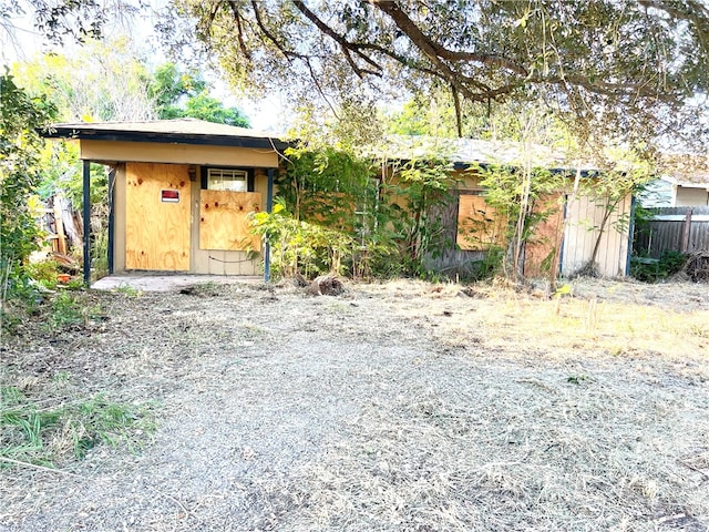 view of outbuilding