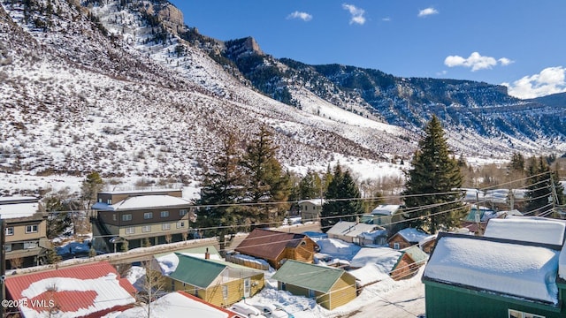 view of mountain feature featuring a residential view