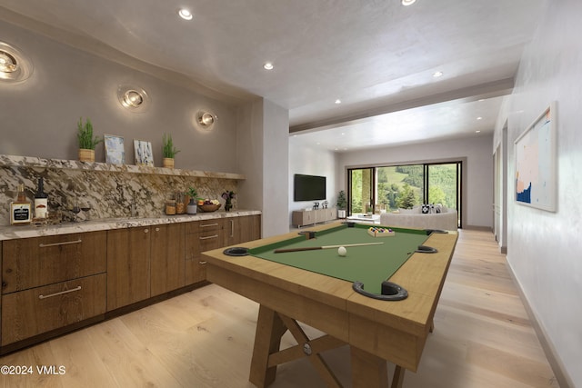 game room featuring light wood-style floors, recessed lighting, baseboards, and pool table