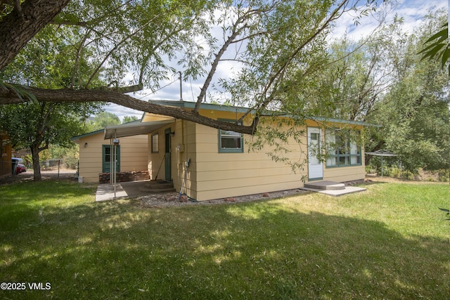 429 Railroad Ave, Gypsum, CO 81637 - photo 2