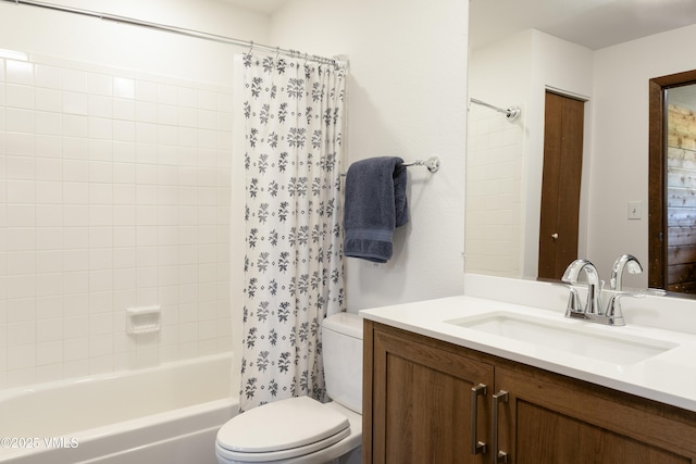 54 Columbine Cir Unit 14, Eagle-Vail, CO 81620 - full bathroom featuring vanity and shower / tub combo with curtain