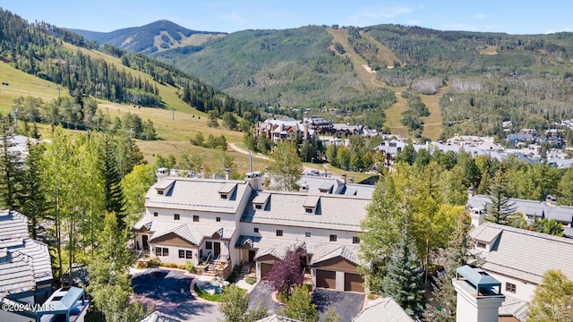 bird's eye view featuring a mountain view