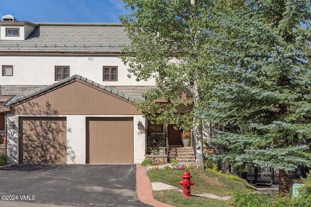 view of front of house with a garage