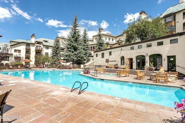 120 Offerson Rd Unit 2320, Beaver Creek, CO 81620 - community pool with a patio area