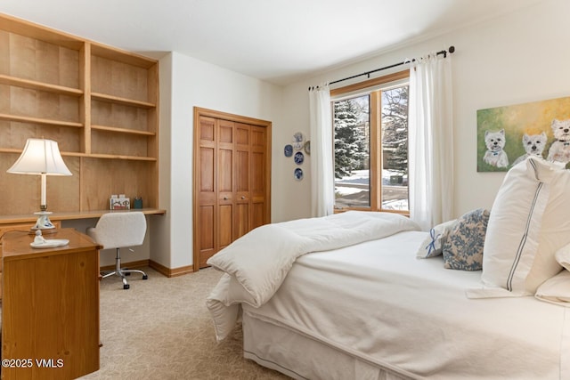 2 Anvil Cir, Edwards, CO 81632 - bedroom featuring carpet floors, built in desk, and a closet