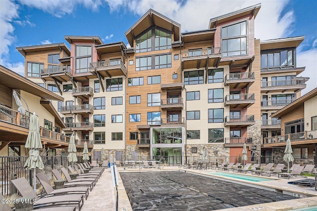 42 Riverfront Ln Unit 205, Avon, CO 81620 - view of swimming pool