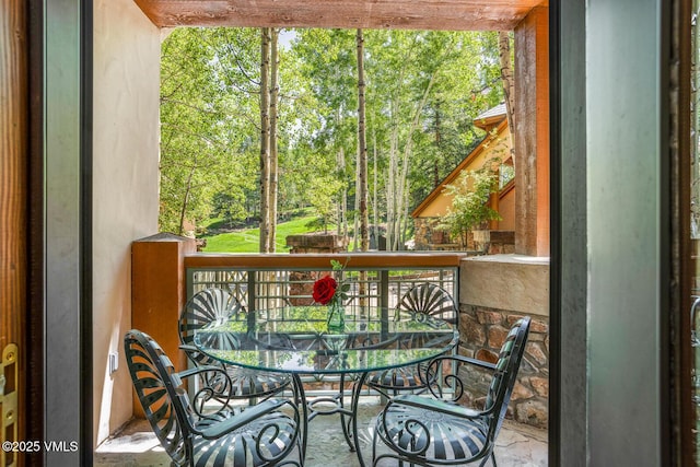 62 Highlands Ln Unit R103, R102, Beaver Creek, CO 81620 - balcony with outdoor dining area