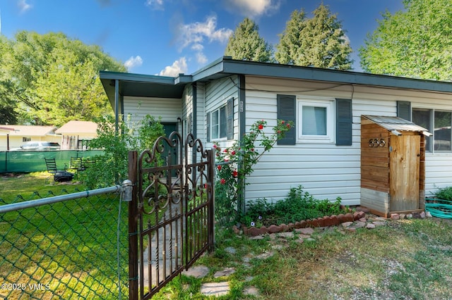 636 Valley Rd, Gypsum, CO 81637 - view of front of house