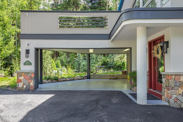 4916 Juniper Ln, Vail, CO 81657 - garage featuring driveway