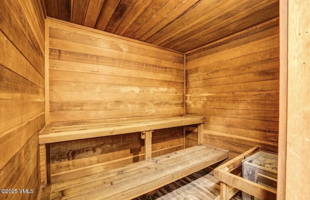 view of sauna / steam room