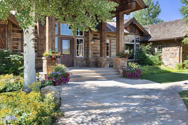 view of entrance to property