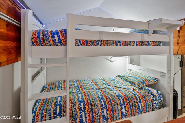 2832 Kinnickinnick Rd Unit 4, Vail, CO 81657 - bedroom featuring lofted ceiling