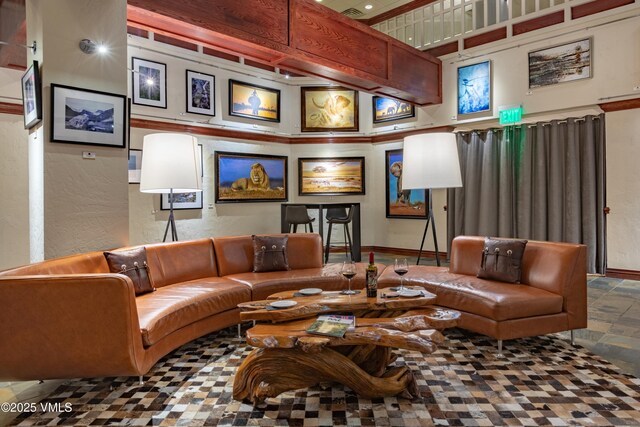 26 Avondale Ln Unit 114-H, Beaver Creek, CO 81620 - community lobby with a high ceiling