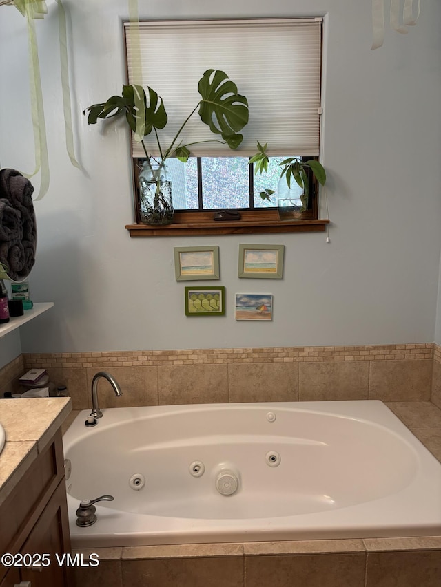 40 Bunker Way, Eagle, CO 81631 - full bath with a whirlpool tub and vanity