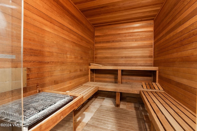 view of sauna / steam room