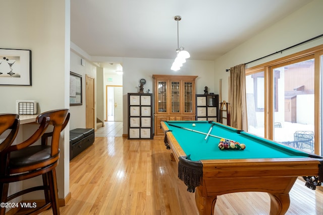 playroom with pool table and light hardwood / wood-style flooring