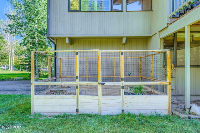 8 Charolais Cir, Edwards, CO 81632 - view of side of home with exterior structure